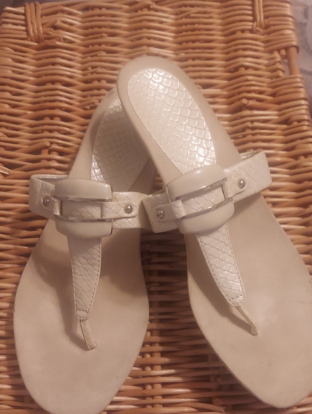 Anne Klein Cream Textured Thong Sandals with Buckle Accent